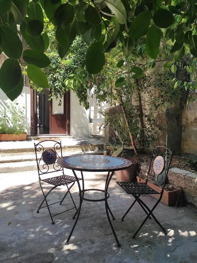 Apartment Appartamento Cortile Montesano Catania Italy